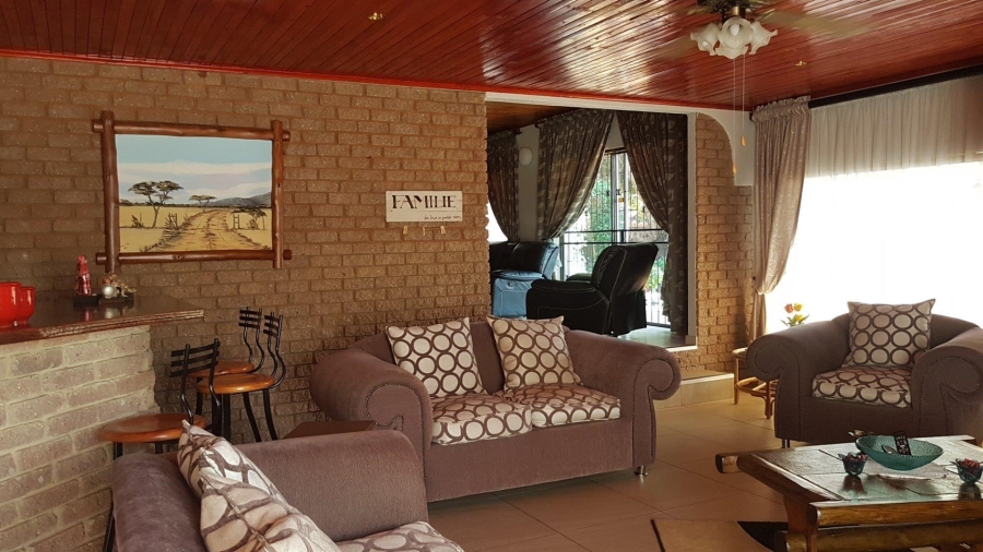 6 Bedroom Property for Sale in Cashan North West